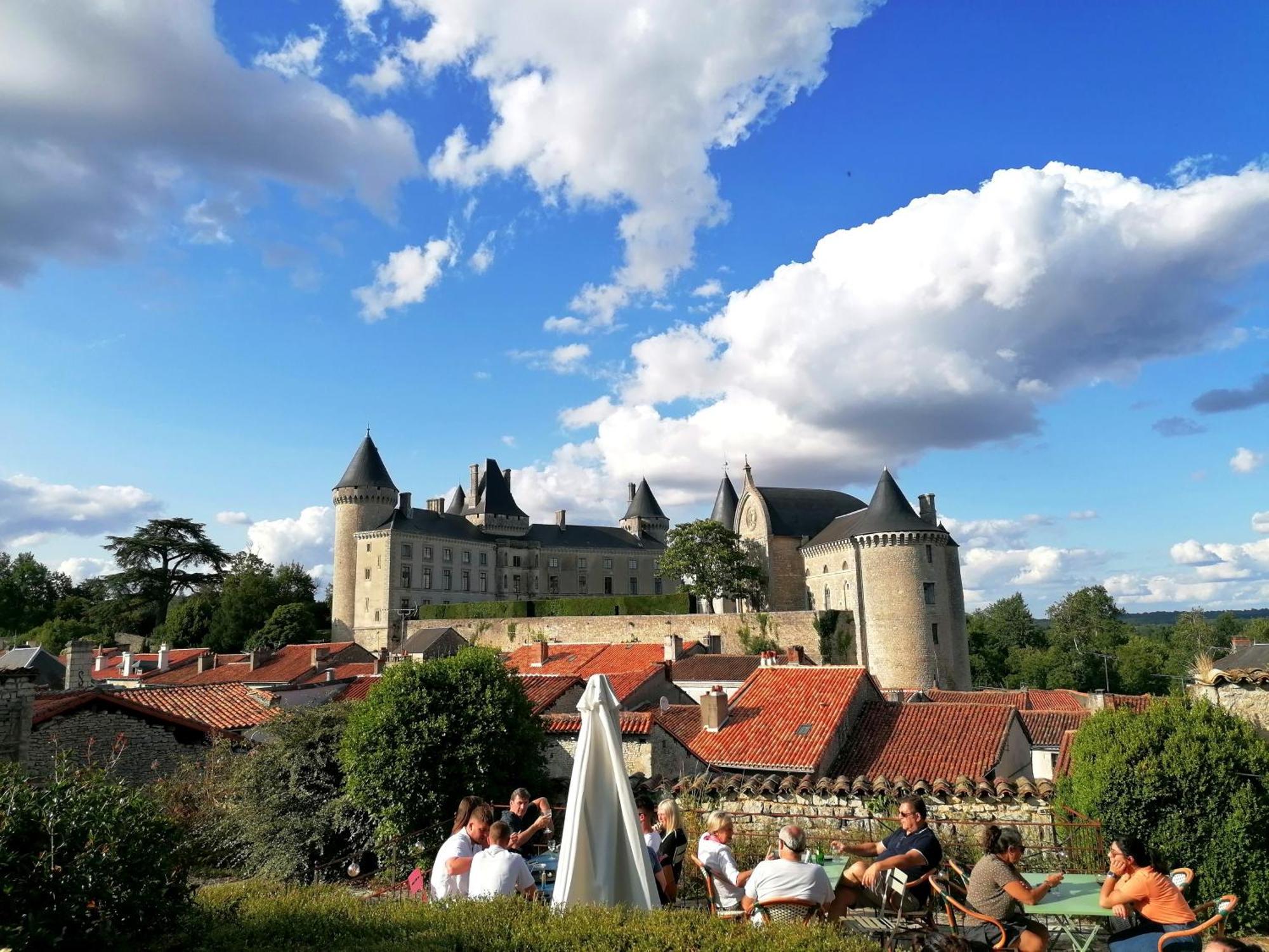Le Verger Du Paradis Beaulieu-sur-Sonnette Exterior foto